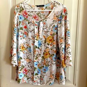 Rose & Olive floral top